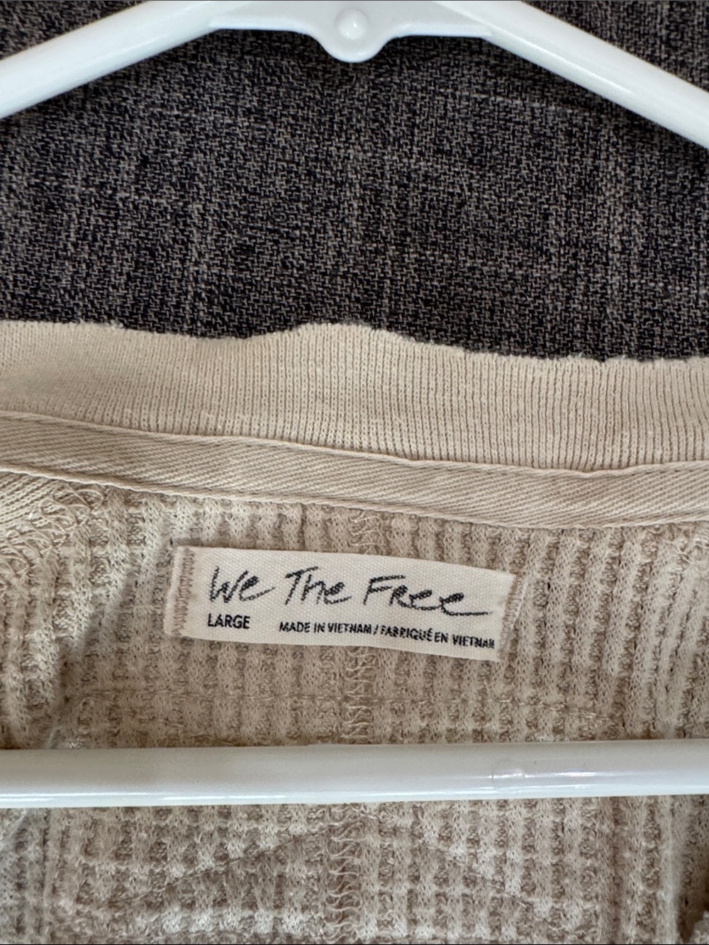 Free People We The Free Owen Thermal Knit Top Large Oversized Waffle Saw Hem - Picture 7 of 8